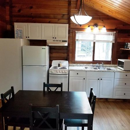 Lake Texoma Camping Resort Cabin 8 Willow Spring Dış mekan fotoğraf